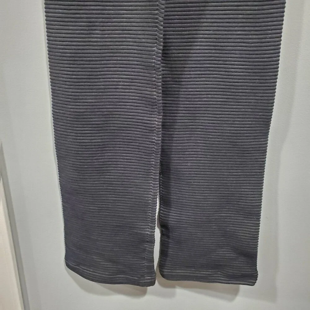Good American Women's Straight Legged Chunky Ribbed Black Gray Leggings Size 2